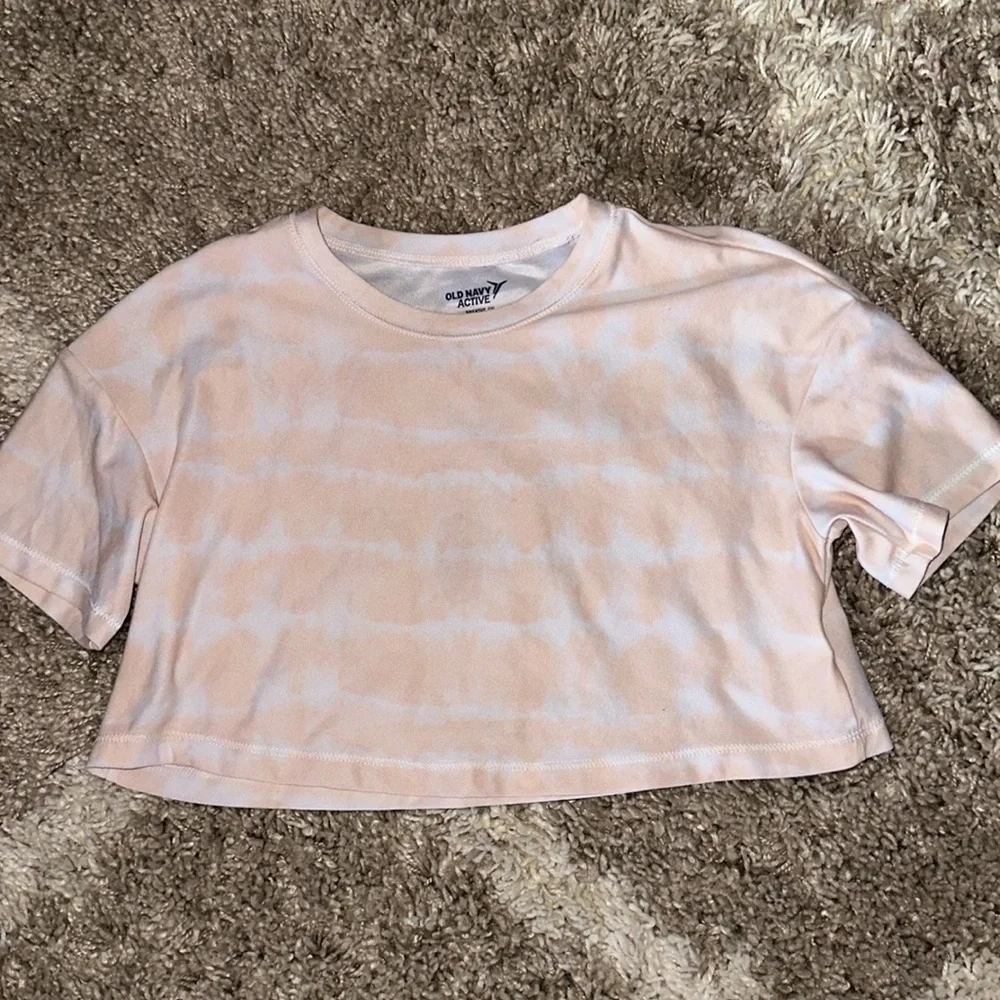 Old Navy Active Crop Top